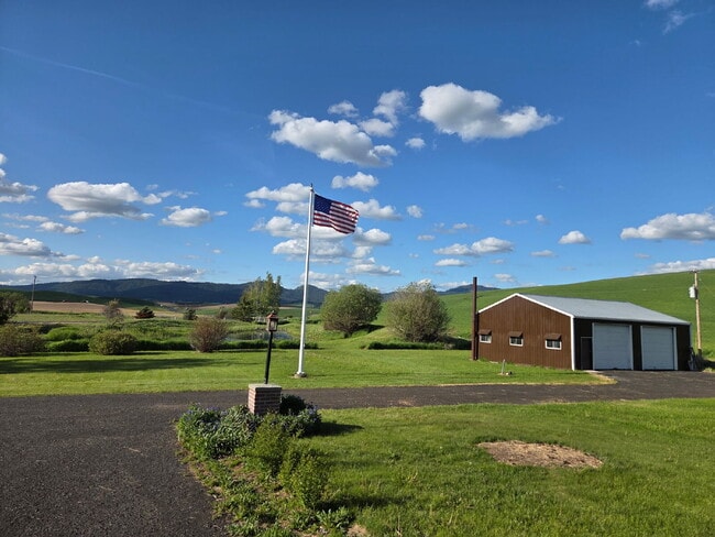 Photo - 4945 Robinson Park Rd