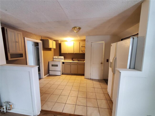 Photo - 8330 Cedar St