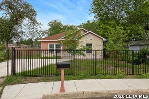 Building Photo - 419 San Manuel Ave