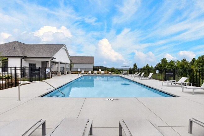 Photo - 5044 Highwood Dr