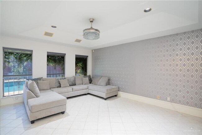 Photo - 27 N 33rd St