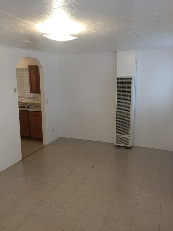 2 bedroom 1.5 bathroom duplex - Mills Addition - 2 bedroom 1.5 bathroom duplex - Mills Addition