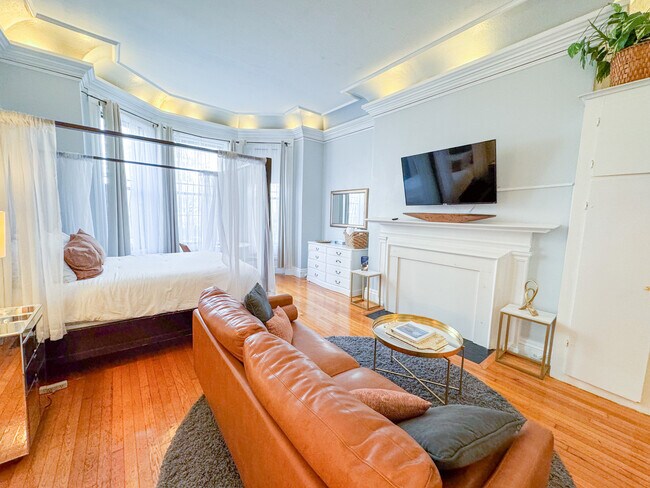 Photo - 337 Beacon St Unidad #2 Rental