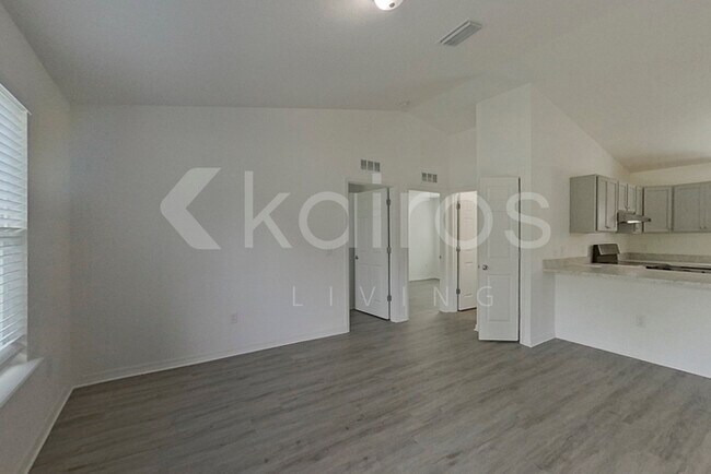 Photo - 2852 SW 161st Loop