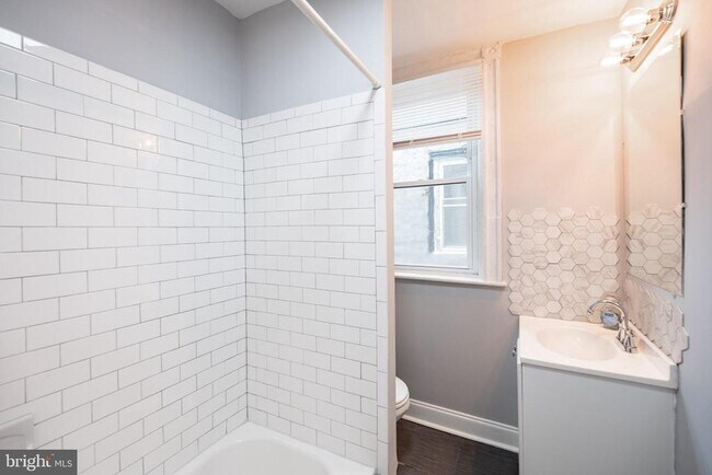 Photo - 5847 Willows Ave