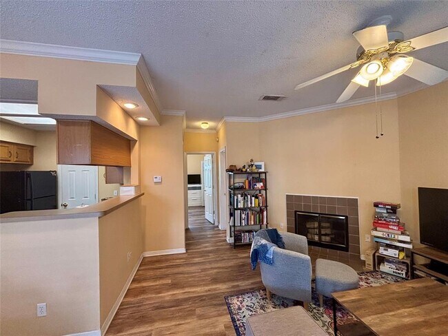 Photo - 915 W 23rd St Unit 206