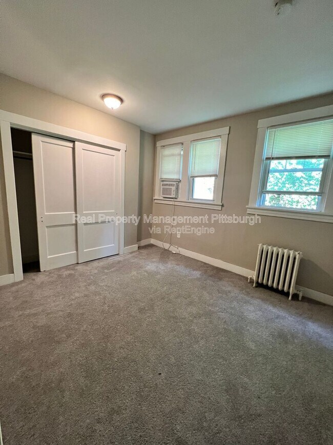 Photo - 5735 Phillips Ave Unidad Apartment 1