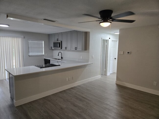Photo - 266 Diamond St Unidad B