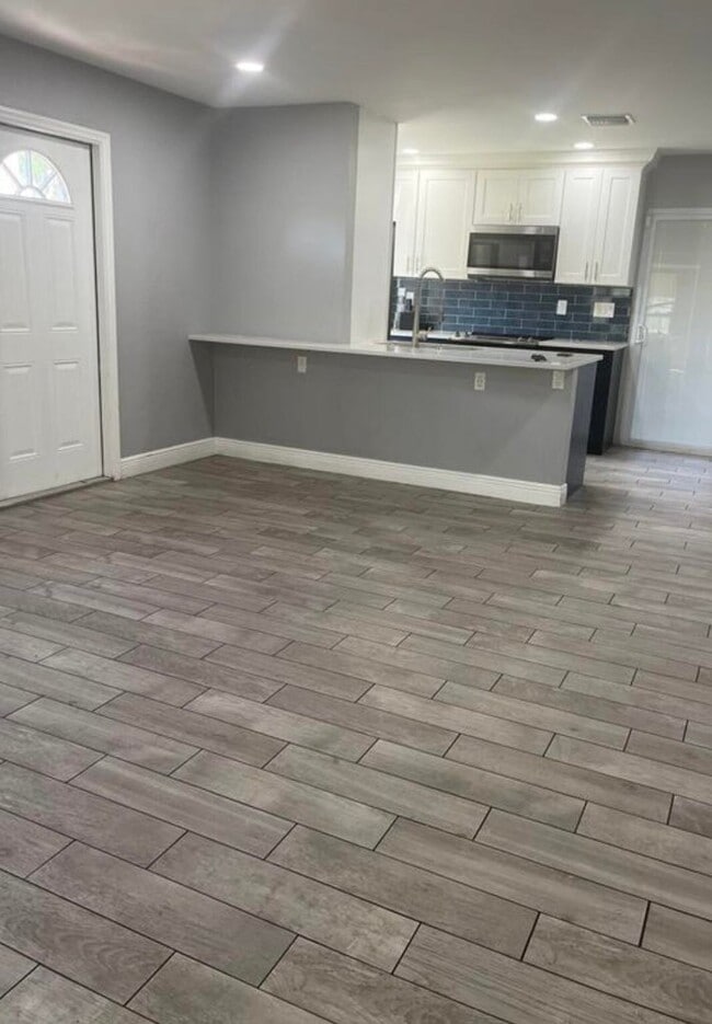 Photo - 919 Laurel Dr