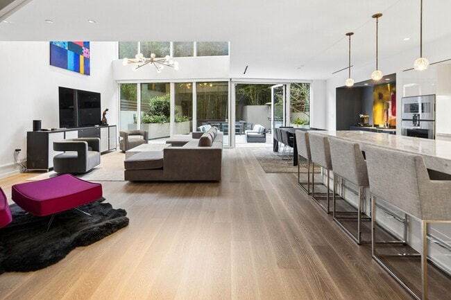 Building Photo - 2121 Webster St Unit 110