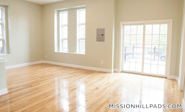 Photo - 409 Dudley St Unit 2