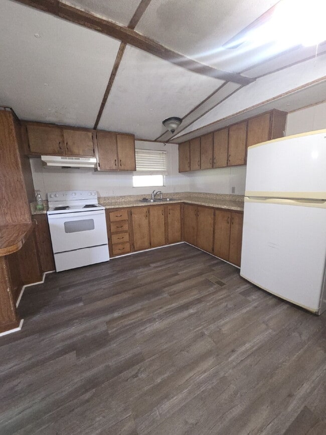 Photo - 3130 Harris Cir