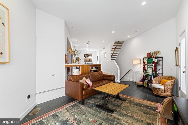 Photo - 237 Krams Ave