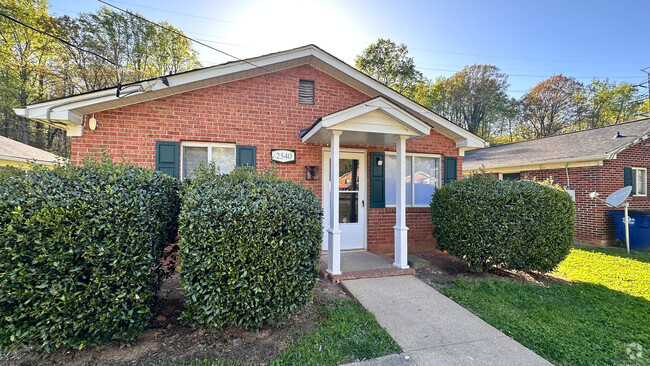 Cottages at LaDeara - LaDeara Crest Apartments