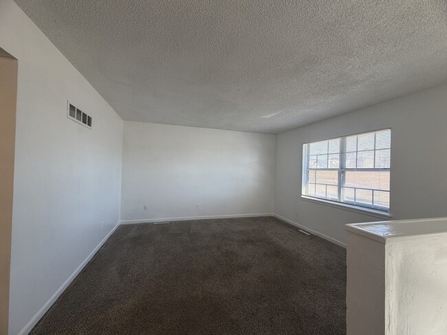 Photo - 1112 Olive St