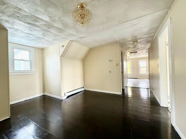 Photo - 37 Hotchkiss St Unit 3rd Floor