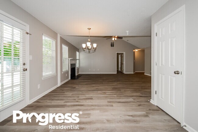 Photo - 2860 Highland Hill Pkwy