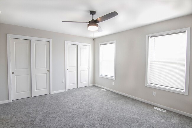 Photo - Avery Square