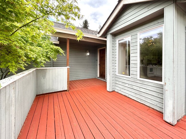 Building Photo - Serene 3 Bed, 2 Bath Gem!