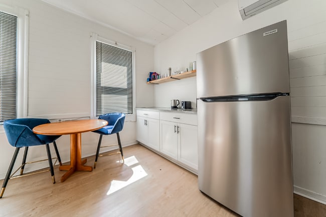 Photo - 2051 W 45th St Unit Down