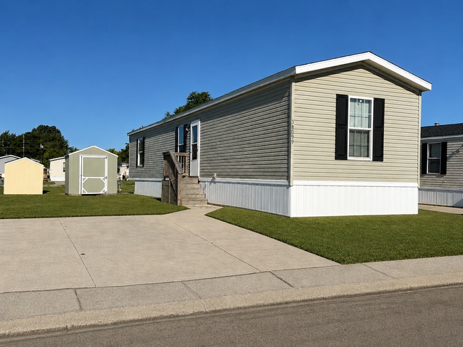 Building Photo - 38099 Johannes Dr