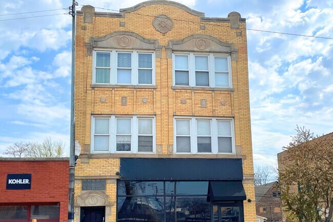 Building Photo - 4343 W Diversey Ave Rental