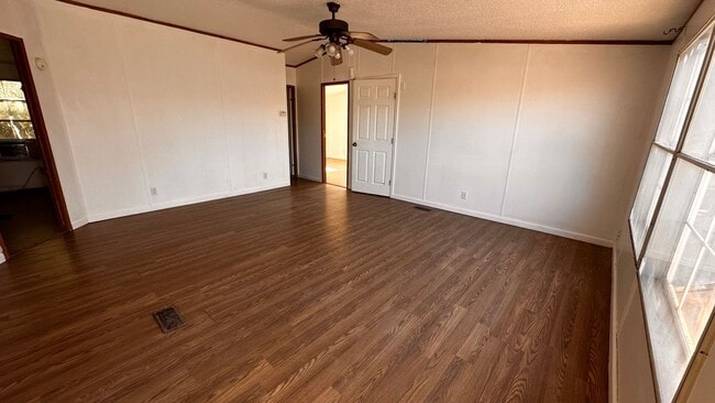Photo - 3 bed 2 bath Mobile Home located in the heart of Las Cruces!