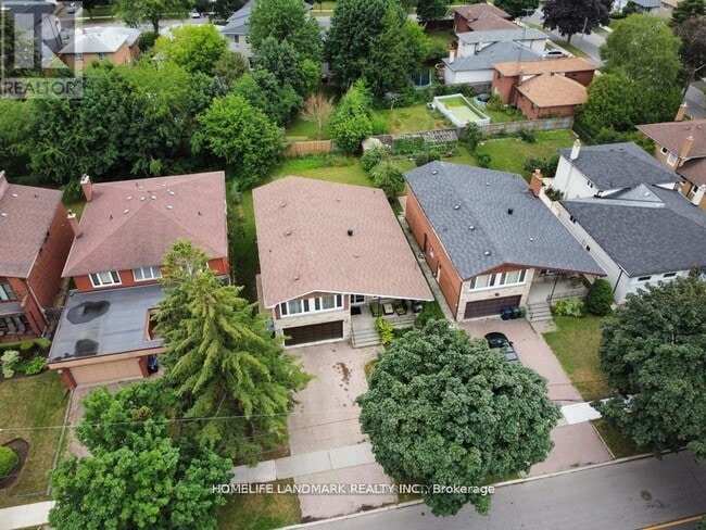 Photo - 435 Connaught Ave