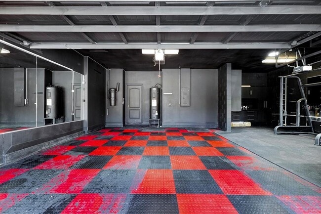 Photo - 915 Fountain Coin Loop