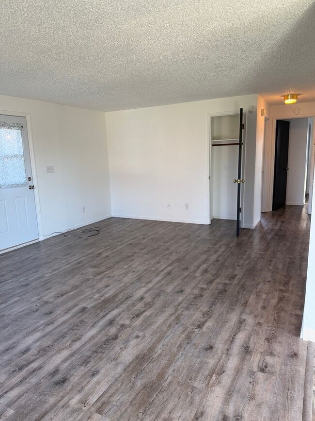 Photo - 1011 SE Locust St