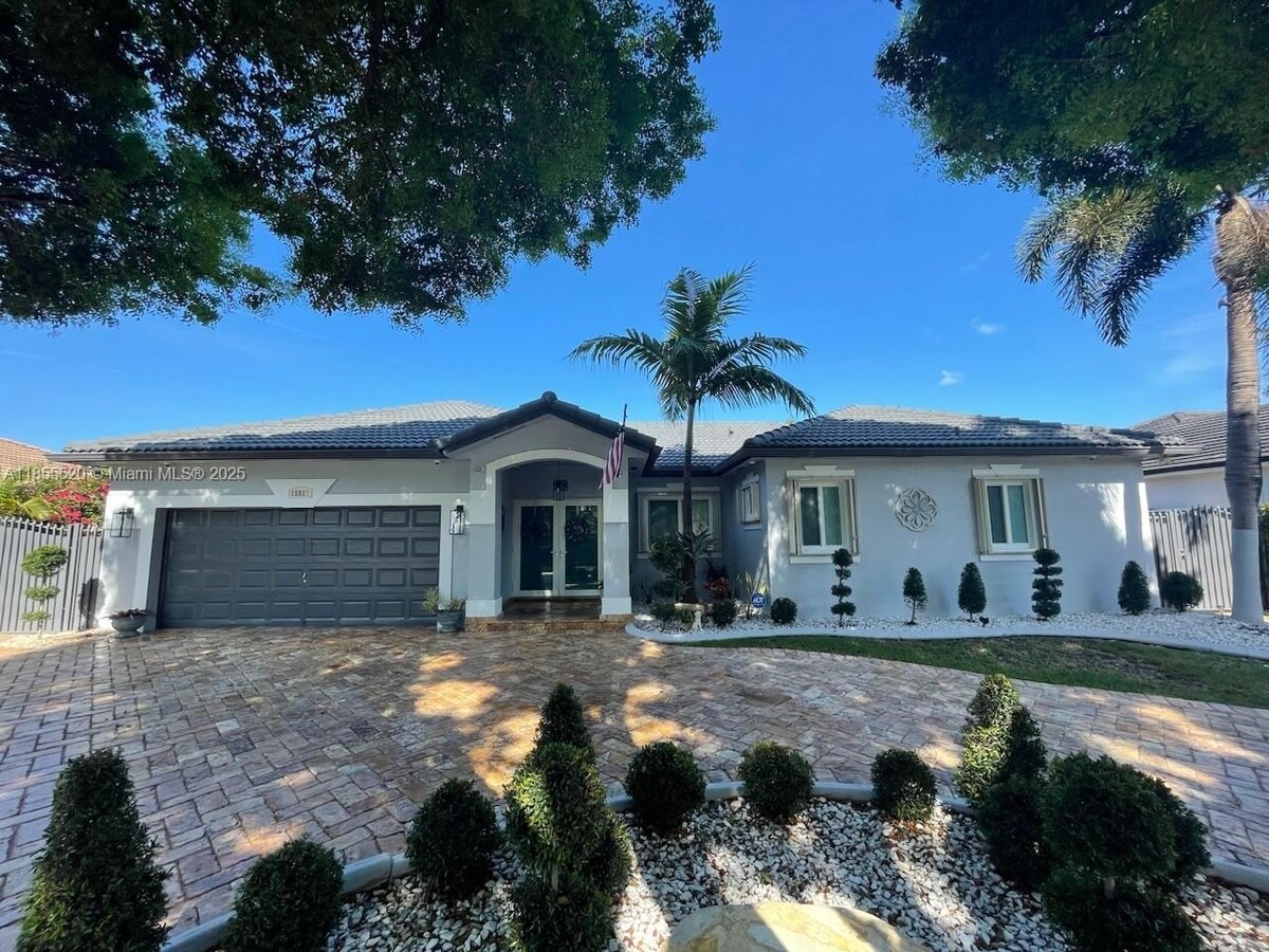 Photo - 15957 NW 77th Pl House