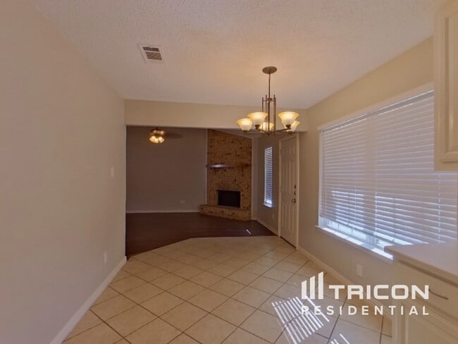 Photo - 6056 Birchhill Rd