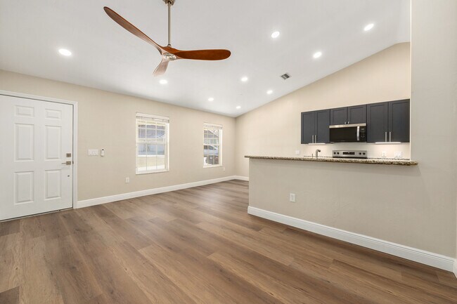 Photo - 6523 NW 109th Pl