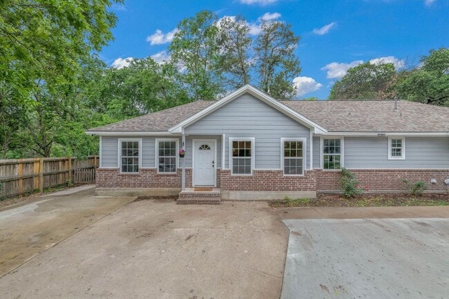 Photo - 1328 Baker Ave Unidad B