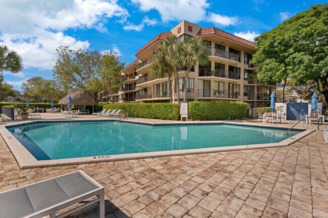 Photo - 799 Jeffery St Condo Unit 106