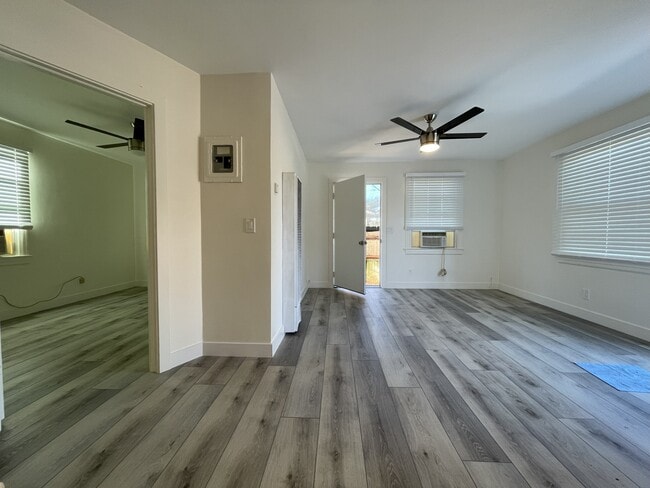 Living - 361 Cedar St