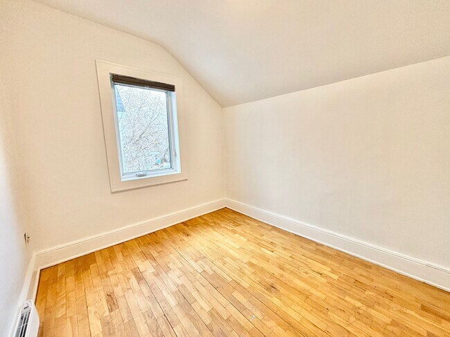 Photo - 218 St John St Unit 218