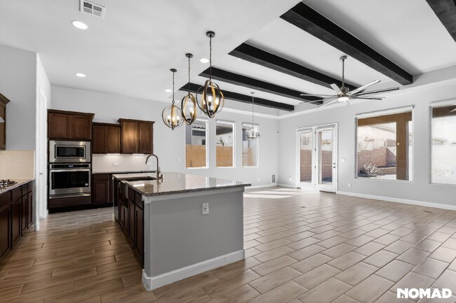 Photo - 4001 Windy Rd NE