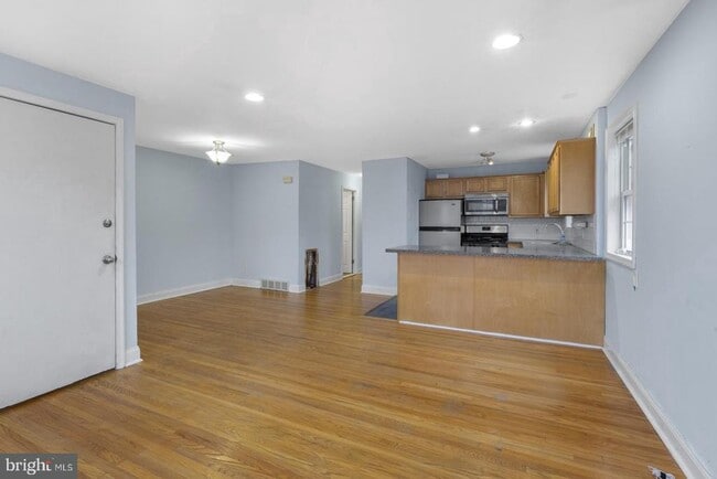 Photo - 5443 Houghton Pl Unit 2