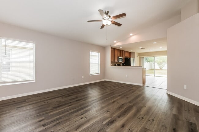 Photo - 10323 Holland Rd