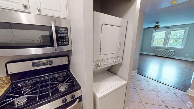 Building Photo - 321 Adams St NE Unit 4 Rental