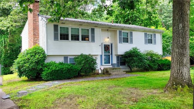 Photo - 111 Oak Tree Ave