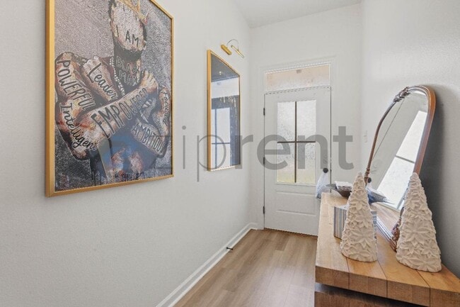 Photo - Unit
