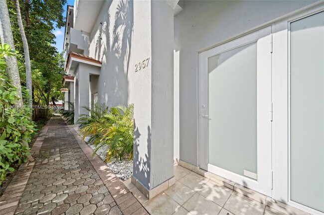 Photo - 2951 Virginia St