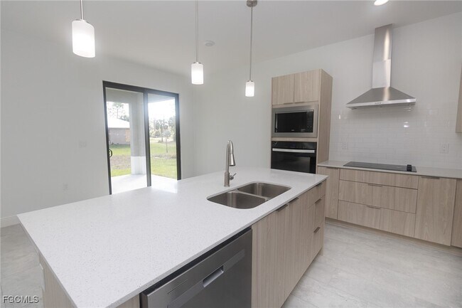 Photo - 1087 Rugby Cir
