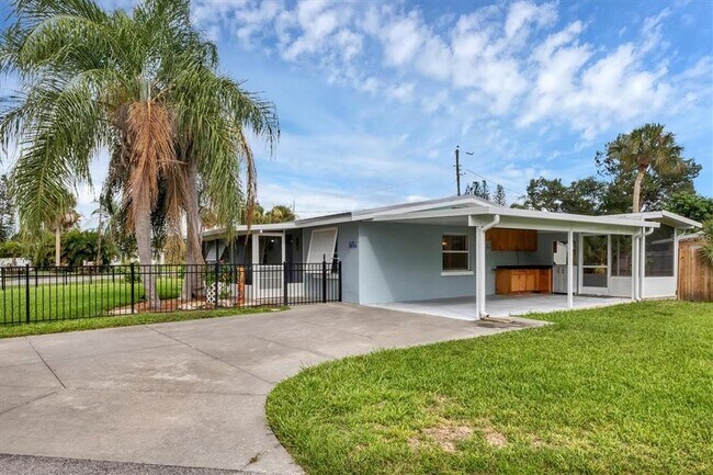 Photo - 1686 Chapline Ln