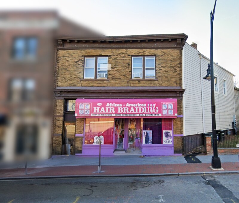 Photo - 1150 E Grand St House