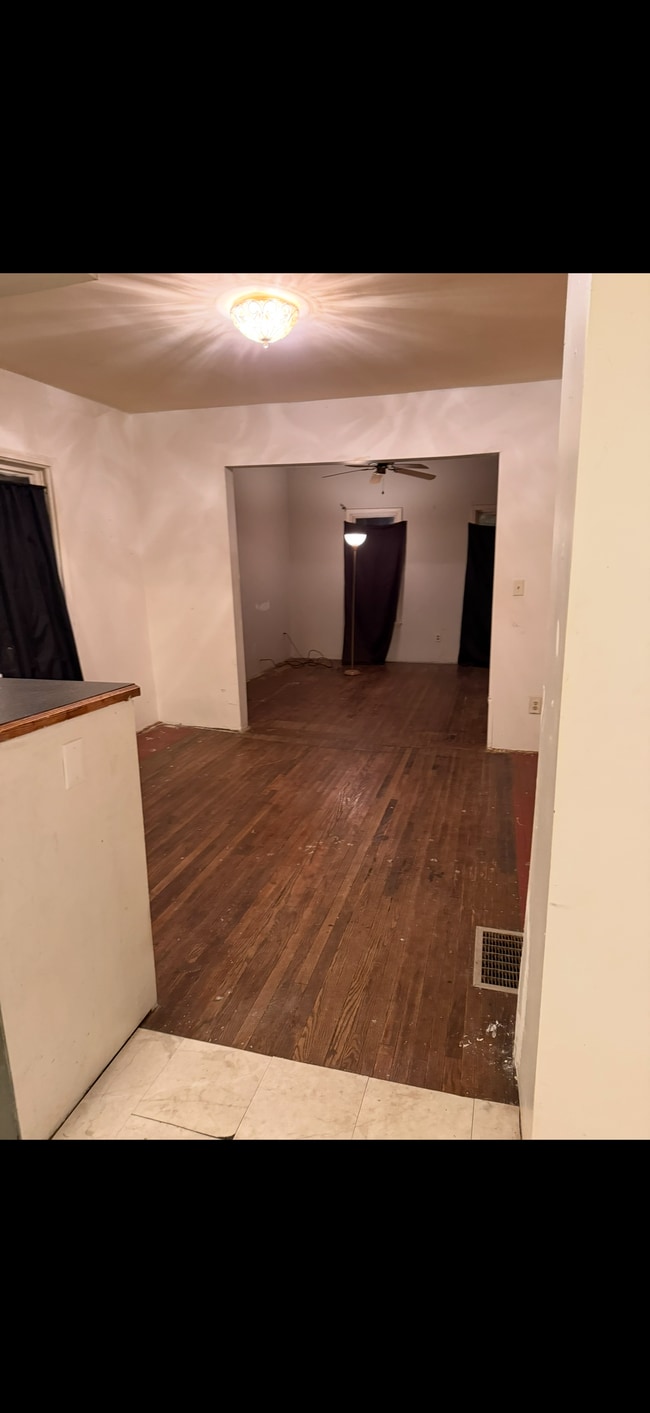 68 Barton St