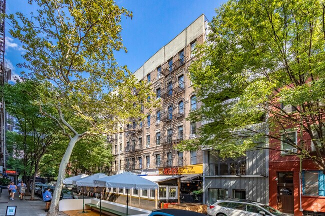 Photo - 172 Thompson St