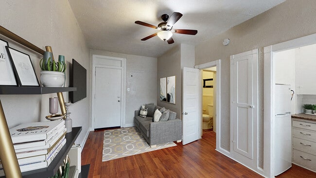 Photo - Governor's Park West